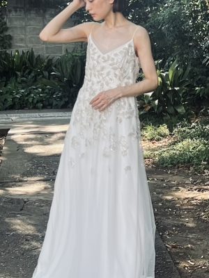 ウエディングドレスビジュキャミ　　ガーデンウエディング　スパゲッティストラップキャミ